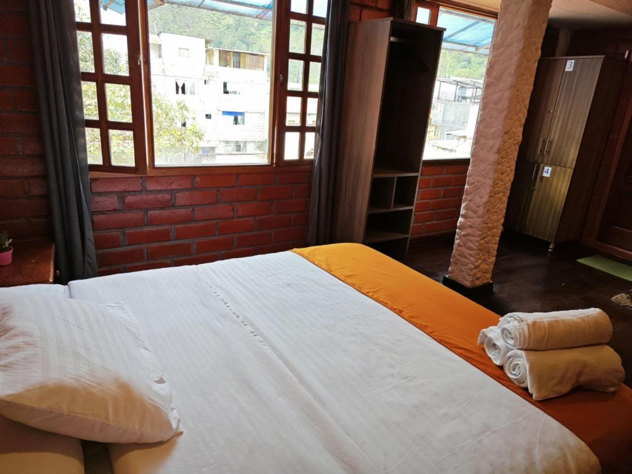Garden House Hostal Banos  Exterior photo