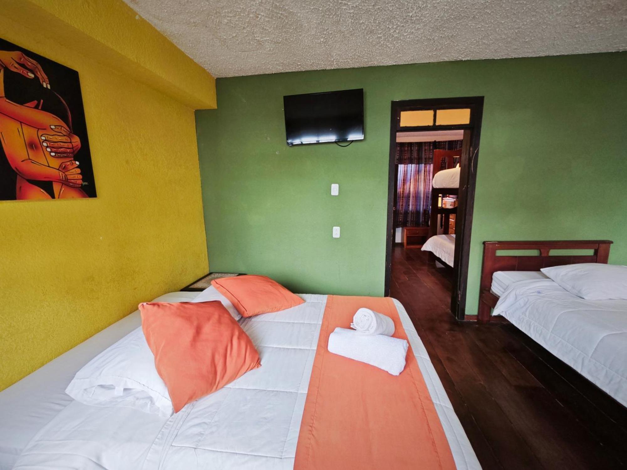 Garden House Hostal Banos  Exterior photo