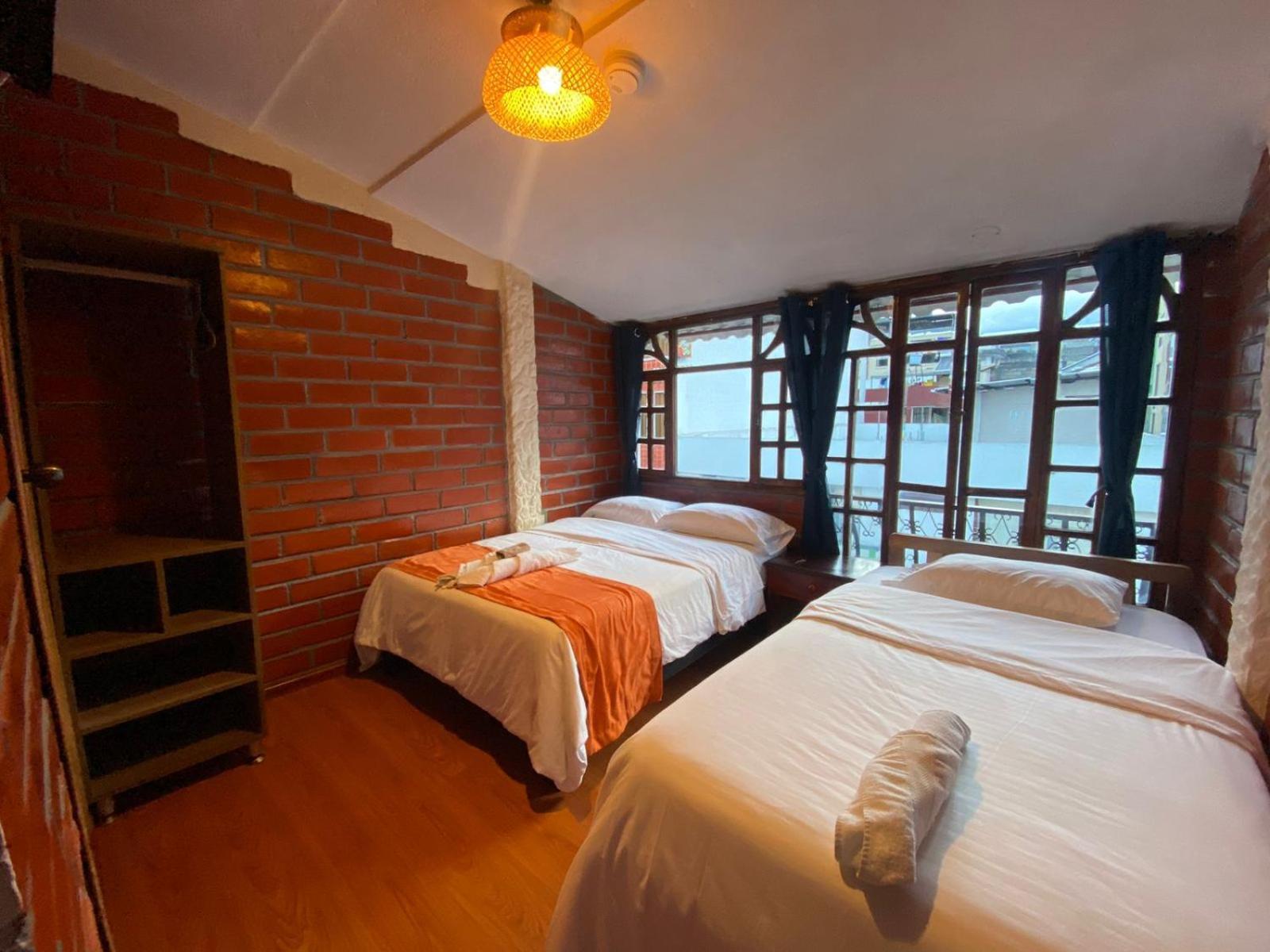 Garden House Hostal Banos  Exterior photo