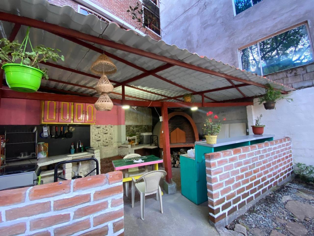 Garden House Hostal Banos  Exterior photo