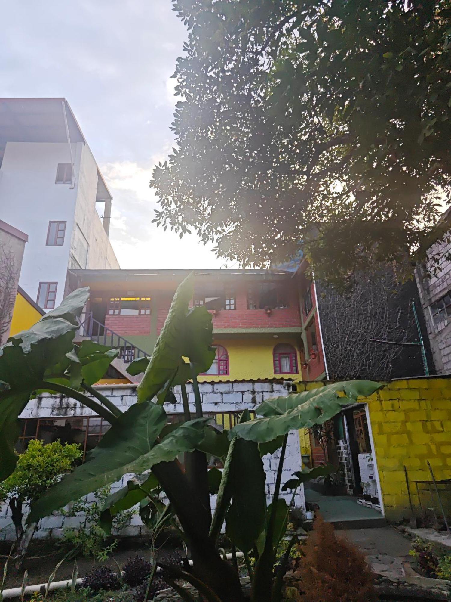 Garden House Hostal Banos  Exterior photo