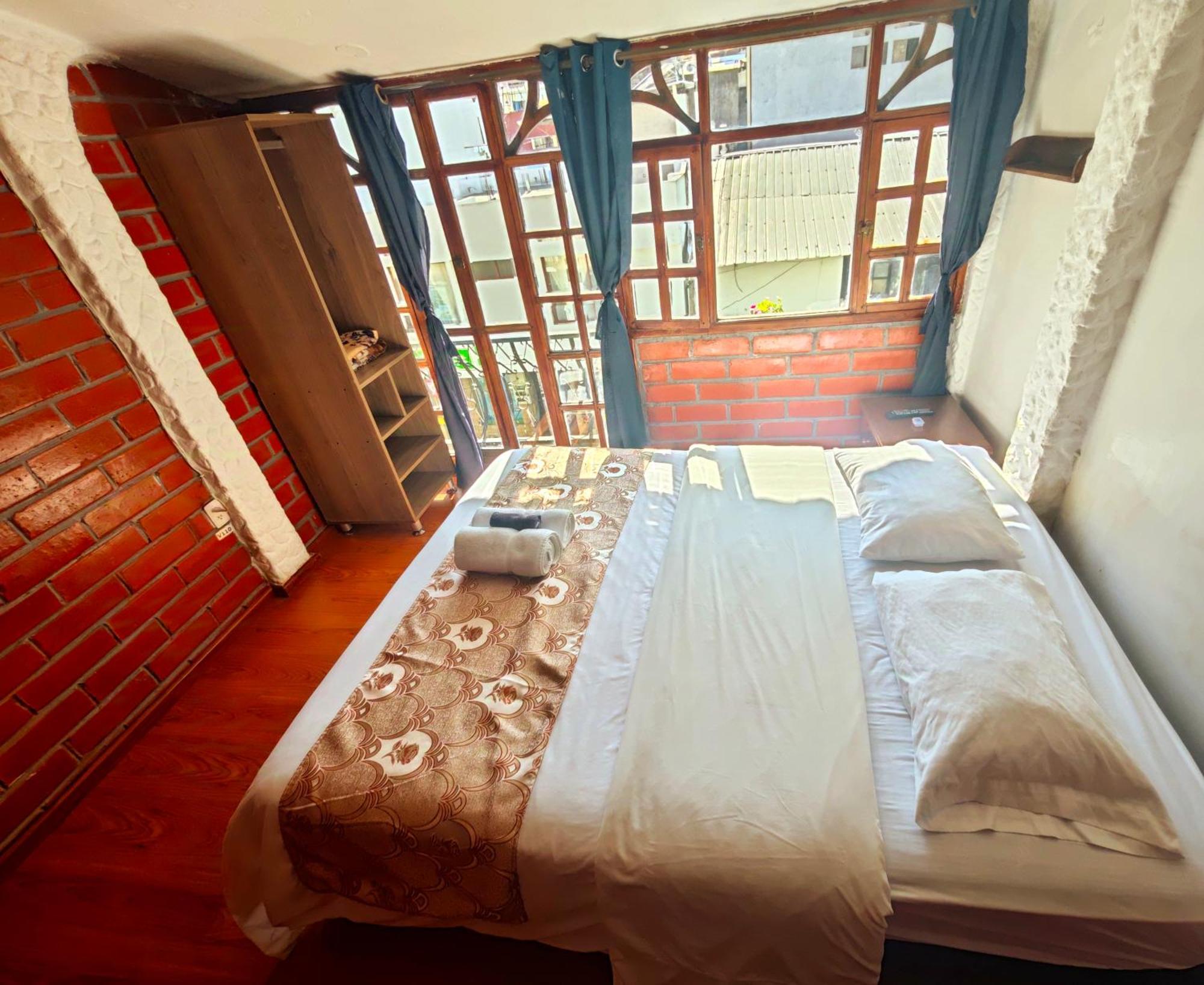 Garden House Hostal Banos  Exterior photo